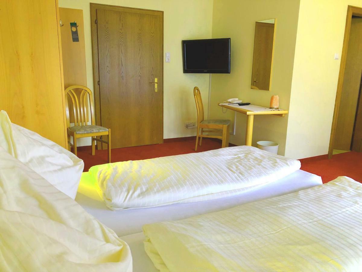 Gasthof-Hotel Winkler Mühldorf 外观 照片